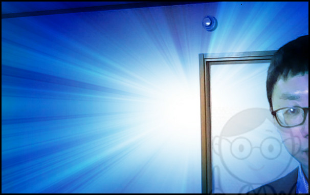 青い光と石黒の顔